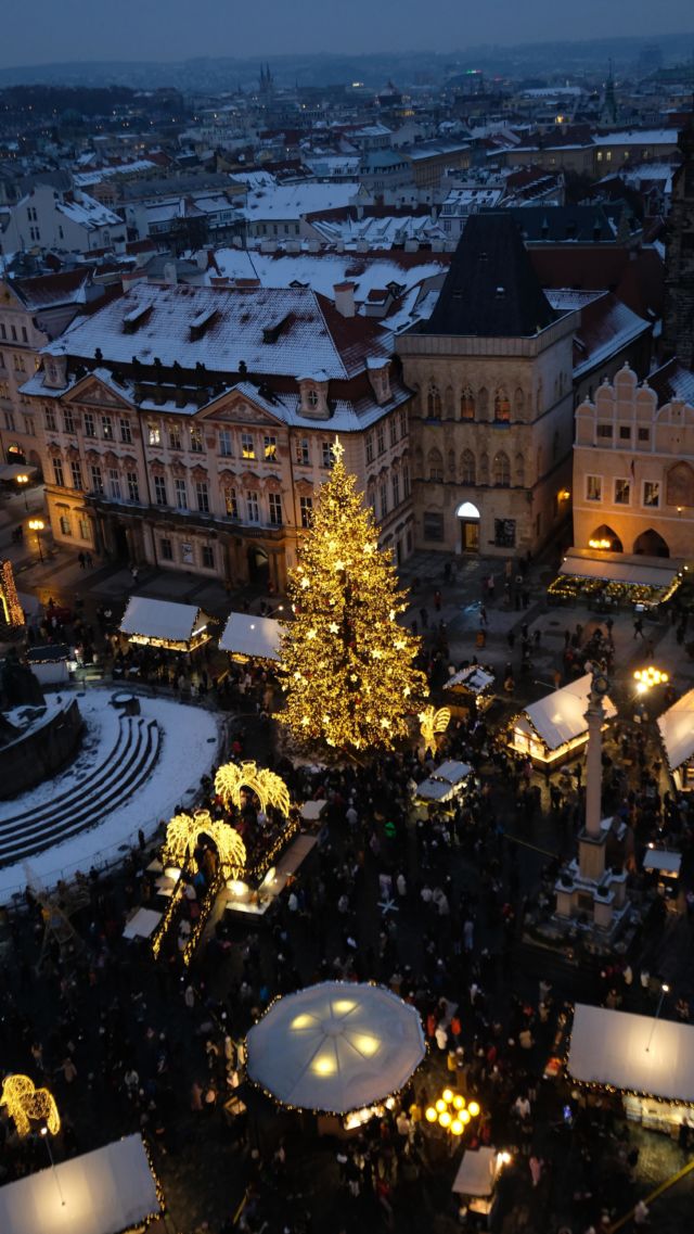 Prague à l’approche de Noël : une merveilleuse escapade ! ♥️ 
A programme pour votre hiver 2023 ou 20024 !